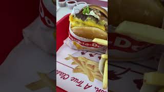 Best Burger 🍔 shorts innout innoutburger yummy yummyfood [upl. by Ellertnom]