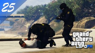 SVENSK POLIS I GTA 5 25 PIKETEN GRIPER [upl. by Ekusoyr]