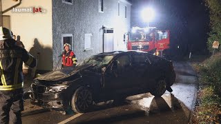 Auto nach Überschlag bei Eberschwang am Dach liegend zum Stillstand gekommen [upl. by Tierell]