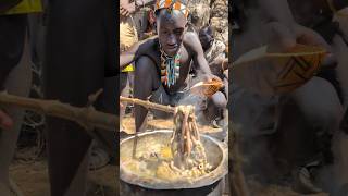 Hadzabe tribe chief preparing his favorite meal today 😋‼️😲hadzabetribe foodie food [upl. by Tilly121]