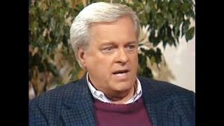 Robert Osborne On Joan Crawford and Bette Davis 1990 [upl. by Flory]