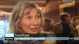 Turid Kavli Kongens fortjenestemedlaje [upl. by Garland117]