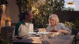 Accendini BIC® EZ Reach™ con Snoop Dogg amp Martha Stewart  Pass it [upl. by Hassadah]