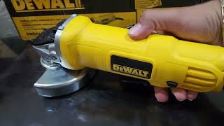 Esmeriladora DeWALT 4 12quot 900W DWE4120B3 [upl. by Montanez]