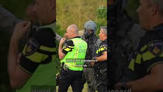 Arrestatieteam valt drugslab binnen  shorts [upl. by Etnod]