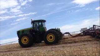 Comparison Wheeled Tractor vs Quad Track [upl. by Elma]