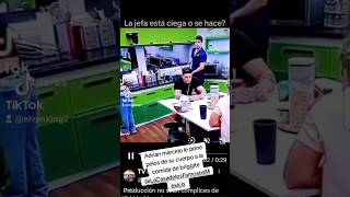 Adrian marcelo le pone pelos de su cuerpo a la comida de Briggitte  La Casa De Los Famosos [upl. by Allsun]