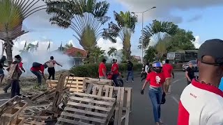 Malgré le couvrefeu la Martinique reste en proie aux violences [upl. by Ewan]