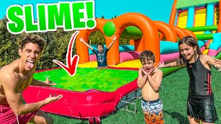 PISCINA DE SLIME CON INFLABLE DE TOBOGÁN GIGANTE [upl. by Naujled]