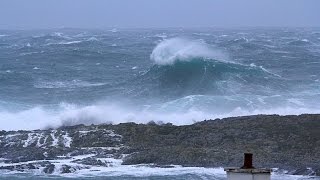 Big waves on Islays West Coast at Portnahaven [upl. by Ajay]