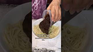 HOW MOM MAKES JAJANGMYEON WITHOUT CHOPSTICKS shorts viral mukbang [upl. by Silenay777]