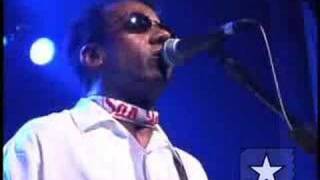 Jorge Ben Jor  quotOba lá vem elaquot  2004  Showlivrecom [upl. by Hnib]