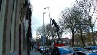 Plaatsen van een lichtmast met een Indal Airtrace armatuur [upl. by Stuckey]