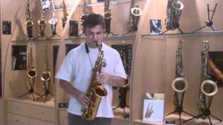 Baptiste Herbin plays the Reference alto at the Selmer Paris showroom [upl. by Ronym32]