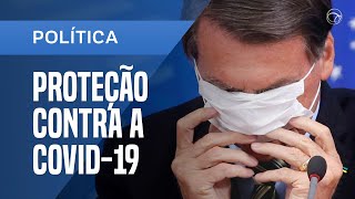 BOLSONARO E GUEDES SE ATRAPALHAM COM MÁSCARAS EM ENTREVISTA [upl. by Rehpotsyrhc]