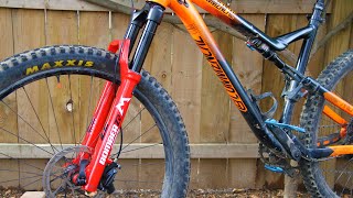 Marzocchi Bomber Z2 Review amp Comparison To Rockshox 35 Gold RL [upl. by Pahl]