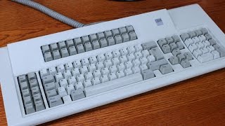 IBM M122 keyboard review IBM buckling springs [upl. by Sullecram81]