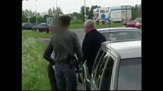 Blik op de Weg OFFICIAL  Fragment Bestuurder rijdt snel naar ziekenhuis [upl. by Macy620]