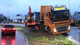 Bijzonder konvooi strandt op de Rijnvaartweg [upl. by Edylc]