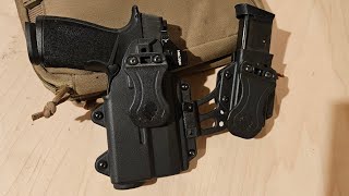 The 300 ALIENGEAR PHOTON Holster Is the FUTURE of Holsters [upl. by Ailecnarf428]