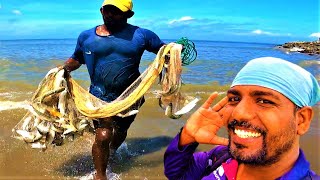 මෙහෙමත් විසිදැල් ගැහිල්ලක්  Unbelievable cast net fishing  wishwatiyubaya 👣😲💯 [upl. by Azilef]