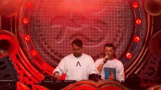 Axwell Λ Ingrosso  Sun is Shining Tomorrowland 2017 [upl. by Yeleak]