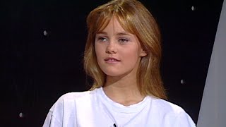 A 16 ans Vanessa Paradis allait en boîte de nuit   Extrait archives M6 Video Bank [upl. by Ailuy]