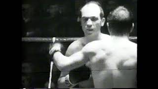 Pugilato italiano Mario Romersi Vs Luciano Sarti  Padova 16 aprile 1977 Boxe  Emanuele Carioti [upl. by Anahs]