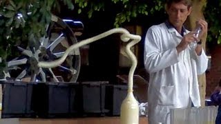 Making Elephant Toothpaste goes wrong [upl. by Naira]