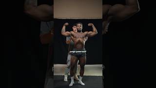 Hay que contraer los dorsales en el doble bíceps de frente  posing posingtips bodybuilding [upl. by Killigrew]