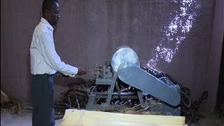 Côte dIvoire Un jeune ivoirien primé pour son invention [upl. by Emilie510]