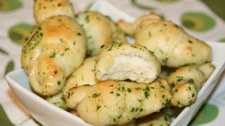 Recette Noeuds à lAil  Garlic Knots Recipe  Recettes Maroc [upl. by Faludi477]