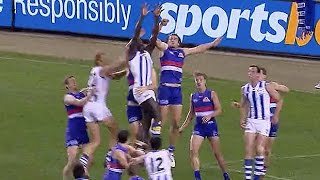 Round 20 2016  Majak Daw delivers [upl. by Diann994]