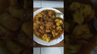 Aalu phulgobhi ki grebi wali sabzi😋😋😋shortsshortsvideofood 🥰🥰❤️❤️ [upl. by Tabshey]