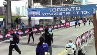 Yonge Street 10k WoW Power Walking finish [upl. by Elyse]