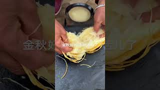 Chinese hamburger with grilled sausage 中國美食 cooking food [upl. by Zsuedat]