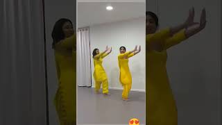 Yellow 💛 Suit  Dance Wargi Dance 🎶  panjabisong panjabi haryanisong viral shorts bhangra ✨ [upl. by Oned]