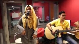 Hatihati Amira Othman Live  Carta Hits Gegar [upl. by Naillimixam333]