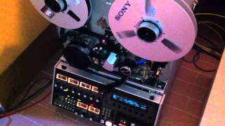 Ampex VPR3 tape unthreading [upl. by Ybbil]