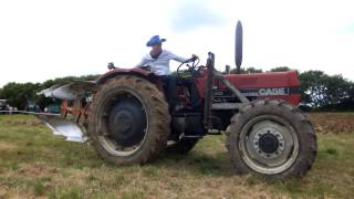 concour de labour 2014 avec case ih 633 qui fume [upl. by Jobey]