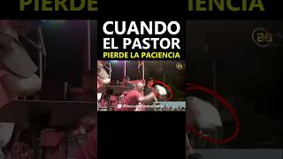 Pastor Pierde la Paciencia con el Baterista Un Momento Para Recordar [upl. by Elohc]