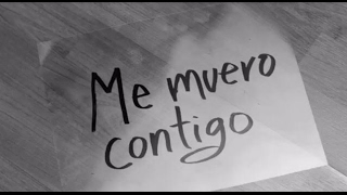 Los Claxons  Me Muero Contigo Lyric Video [upl. by Ama]