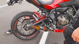 MAGNIFIQUE MT07 AKRAPOVIC QUI CRACHE 🔥 [upl. by Zadoc]