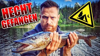 2 Tage BIWAK in Schweden  Hecht gefangen Bushcraft angeln Overnighter Übernachtung  Fritz Meinecke [upl. by Buyse]