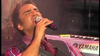 Alejandro Fernandez Me Dedique a Perderte Live [upl. by Desirea956]