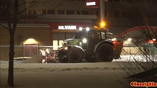 4K Fendt 211 Vario Plowing Snow On Sidewalks [upl. by Wandie755]