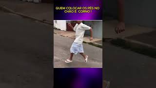 QUEM COLOCAR O PÉ NO CHÃO JÁ SABE NÉ  memes humor shortsviral shortsfeed shortsvideo [upl. by Nod]