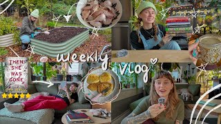 homebody vlog 👩‍🌾🧺📚 planting garlic november tbr back in my running era [upl. by Keelin]