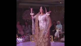 Desan da raja vanityfemme dance at her own weddingexplore pakistan wedding [upl. by Anerac]