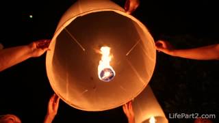 Paper Lantern Festival Yee Peng from Chiang Mai Thailand 2014 [upl. by Maiga]